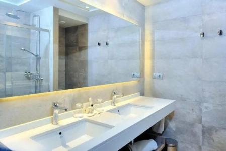 El Avenida Palace - 80