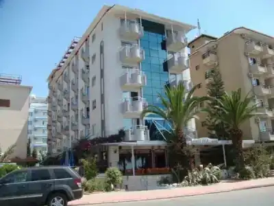 Kleopatra Celine - 85