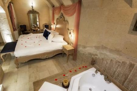 Elysion Cave Suites - 17