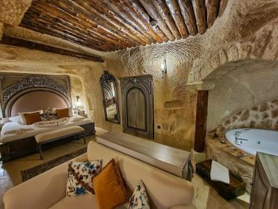 Elysion Cave Suites - 30