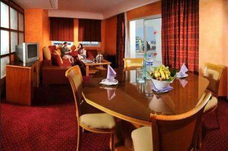 Riviera - Family and couples only - 40