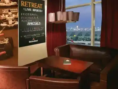 Premier Inn Dubai International Airport - 56