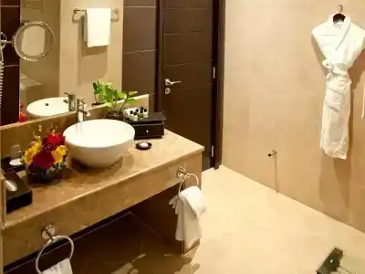 Cristal Abu Dhabi - 4