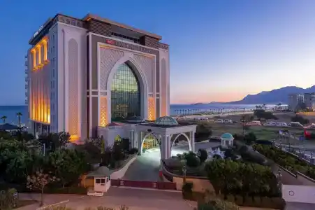 Crowne Plaza Antalya, an IHG - 10
