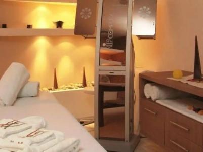 Cosmopolitan & Wellness - 59