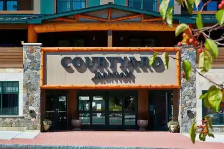 Courtyard by Marriott Lake George - 10