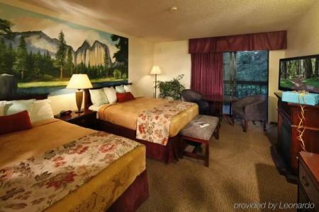 Best Western Plus Yosemite Gateway Inn - 52