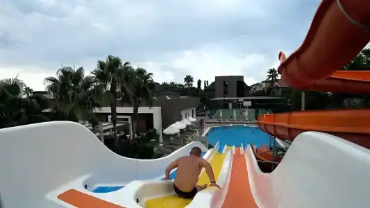Sailor's Beach Club - 60