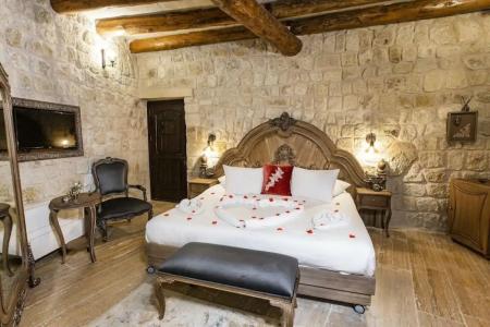 Elysion Cave Suites - 33