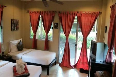 Lanta Castaway Beach Resort - 13