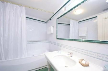 Grand Excelsior - 84