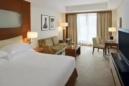 Mövenpick & Apartments Bur Dubai - 99