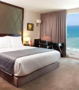 Crowne Plaza Tel Aviv Beach, an IHG - 43