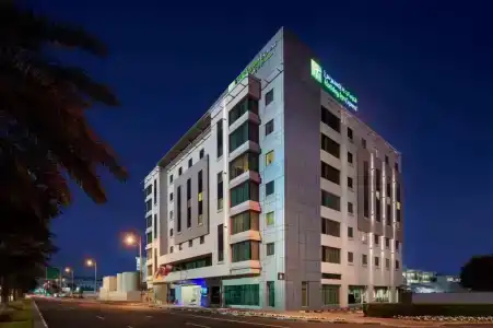 Holiday Inn Express Dubai, Jumeirah, an IHG