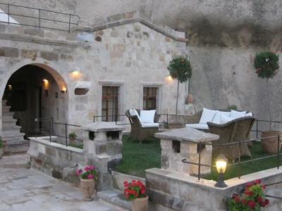 Traveller's Cave - 92