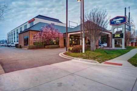 Hampton Inn Norfolk-Naval Base - 24