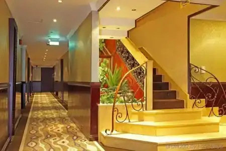 Carlton Tower - 19