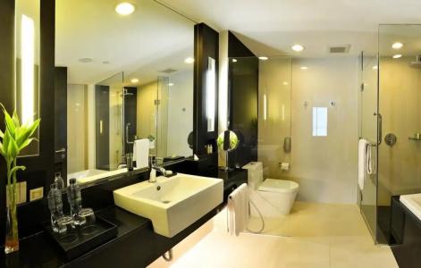 Radisson Suites Bangkok Sukhumvit - SHA Extra Plus - 77