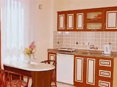 Lavinia Apart & - 56