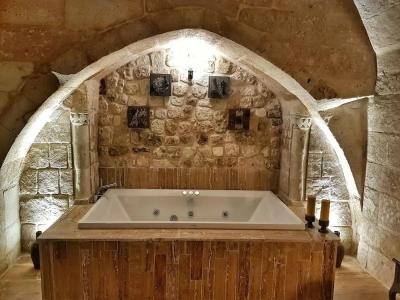 Elysion Cave Suites - 12