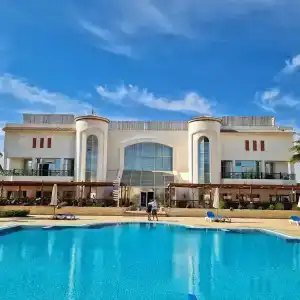 Ivy Cyrene Island Resort - 64