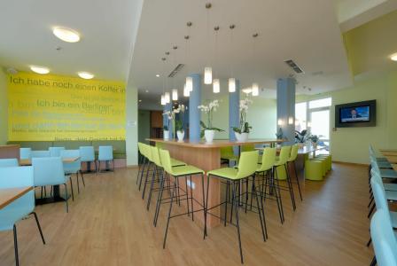 B&B Berlin-Airport - 22