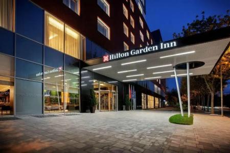 Hilton Garden Inn - 45