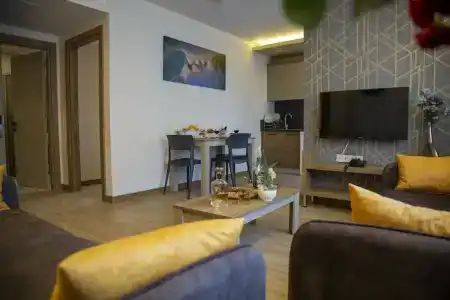 Golden World Suite - 26