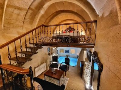 Elysion Cave Suites - 7