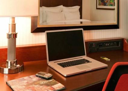 Renaissance Boston Seaport - 9