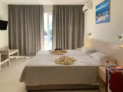 Christabelle Apartments - 8