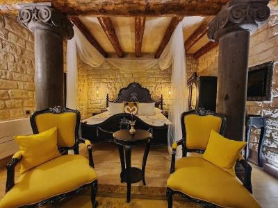 Elysion Cave Suites - 10