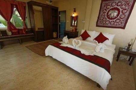 Lanta Castaway Beach Resort - 31
