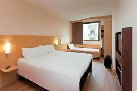 Ibis Barcelona Meridiana - 34