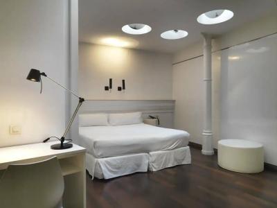 Chic & Basic Born Boutique - 25