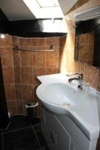 Yelo Belle Epoque powered by Sonder - 54