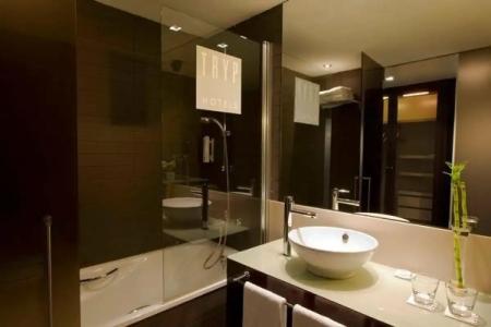 Barcelona Condal Mar Affiliated by Meliá - 73