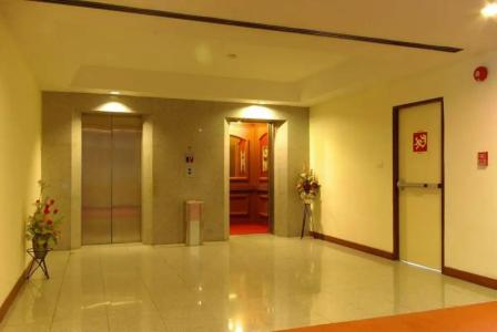 Pratunam Park - 37