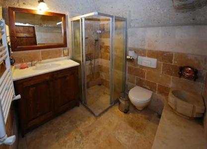 Traveller's Cave - 23