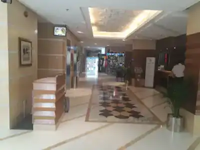 Avenue Dubai - 37