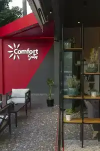 Comfort Suites - 10