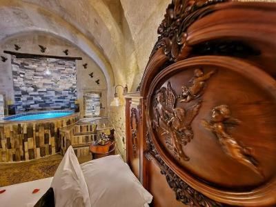 Elysion Cave Suites - 13