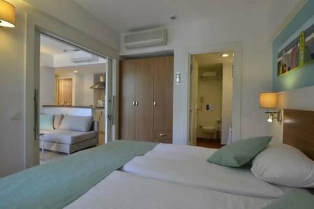 Side Resort Annex - 54