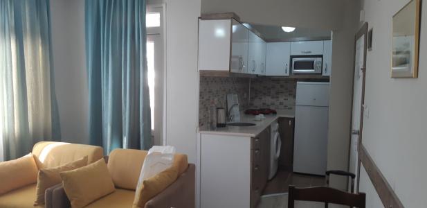 Cleopatra King Apart - 45