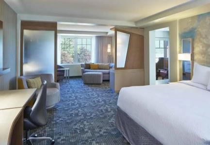 Courtyard by Marriott Lake George - 43