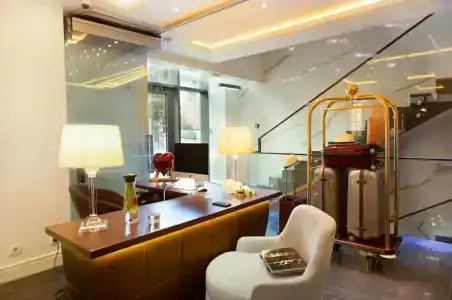 Boutique Vissi d'Arte - 84