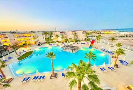 Ivy Cyrene Island Resort - 76