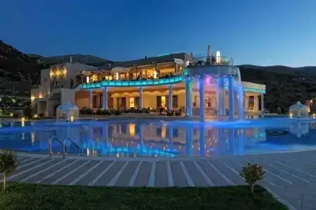 Royal Heights Resort Villas & Spa
