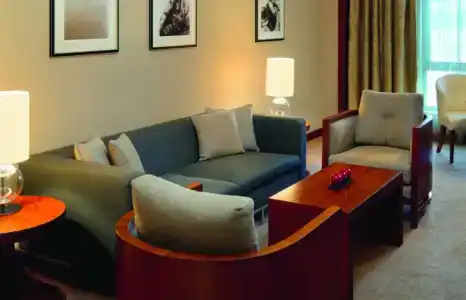 Mövenpick & Apartments Bur Dubai - 79