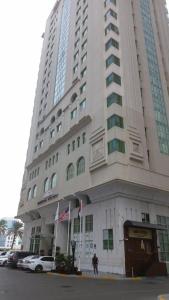 Tryp by Wyndham Abu Dhabi City Center - 6